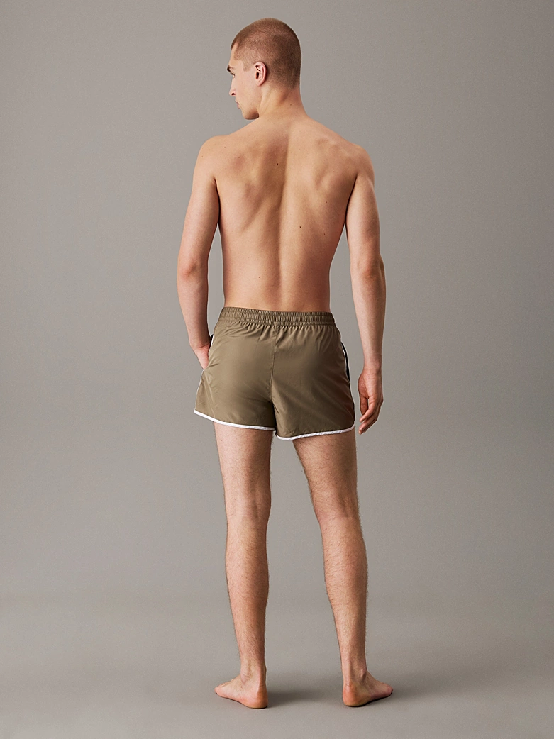 CALVIN KLEIN SHORT RUNNER