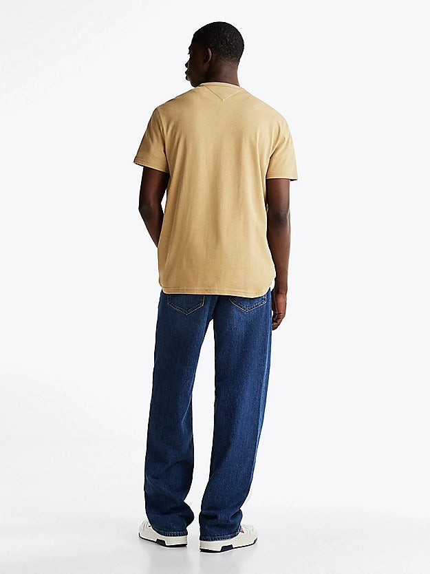 TOMMY JEANS TJM REG BADGE TEE EX
