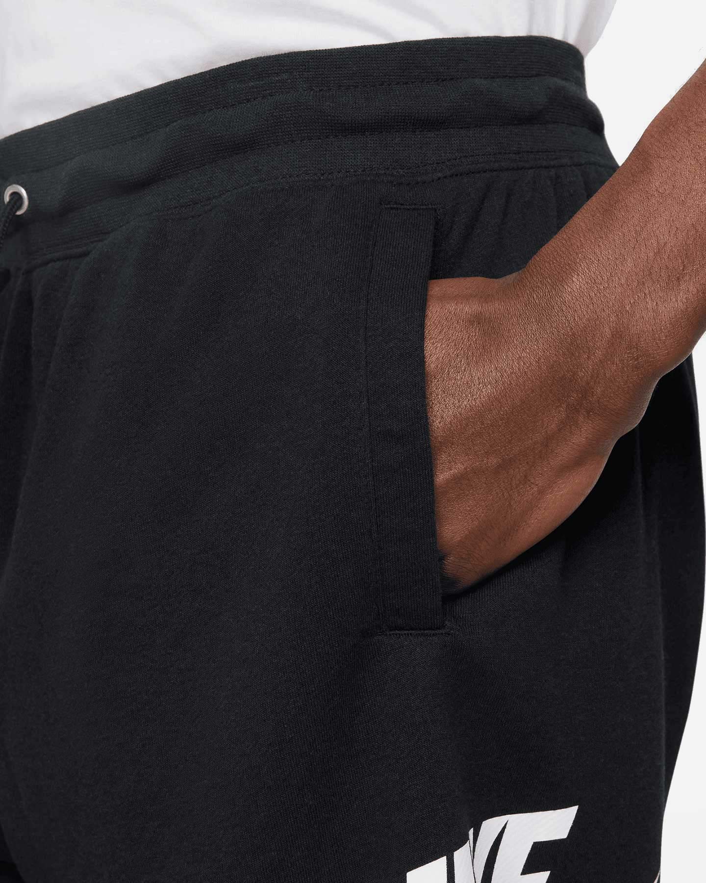 NIKE CLUB SHORT