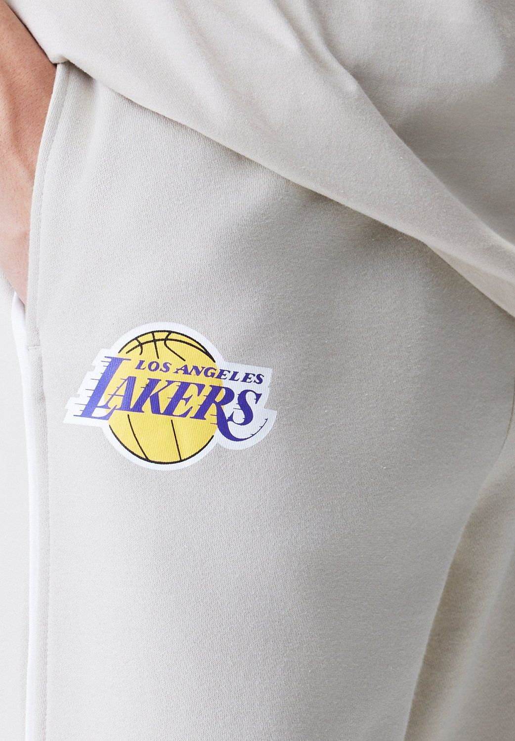 NEW ERA NBA PIPING JOGGER LOSLAK