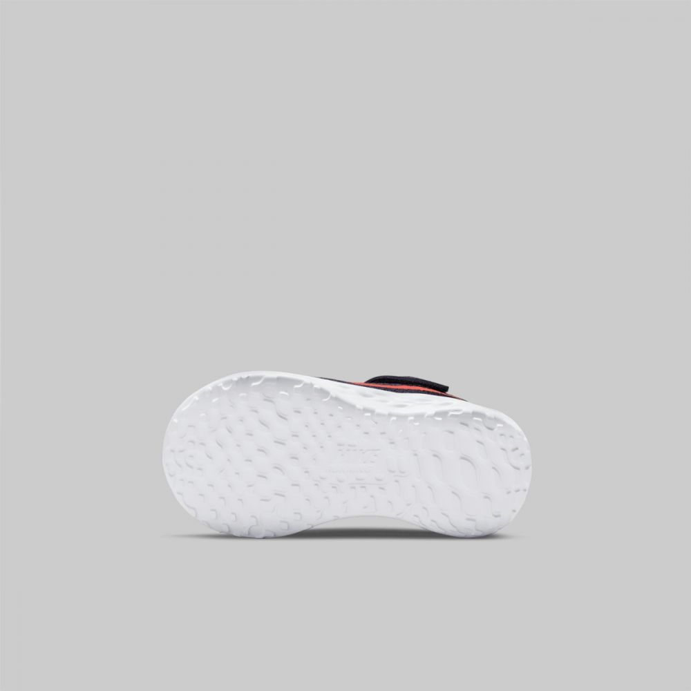 NIKE REVOLUTION 6 NN