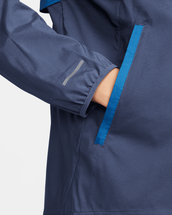 NIKE RAIN JACKET