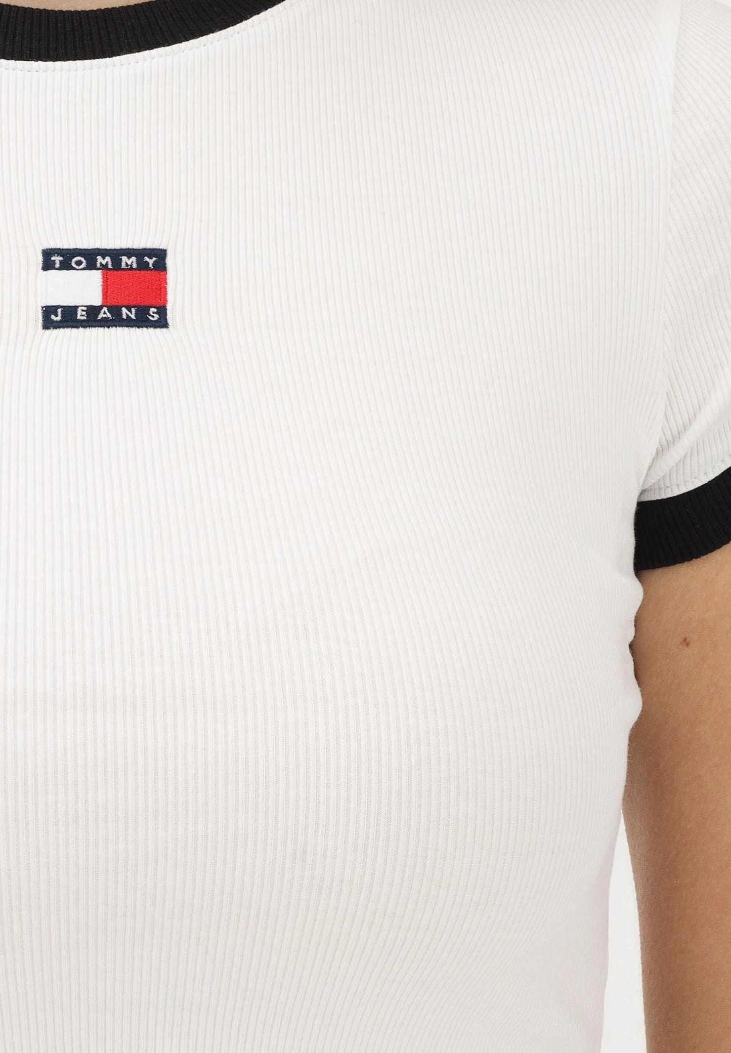 TOMMY JEANS SLIM SH BADGE SS