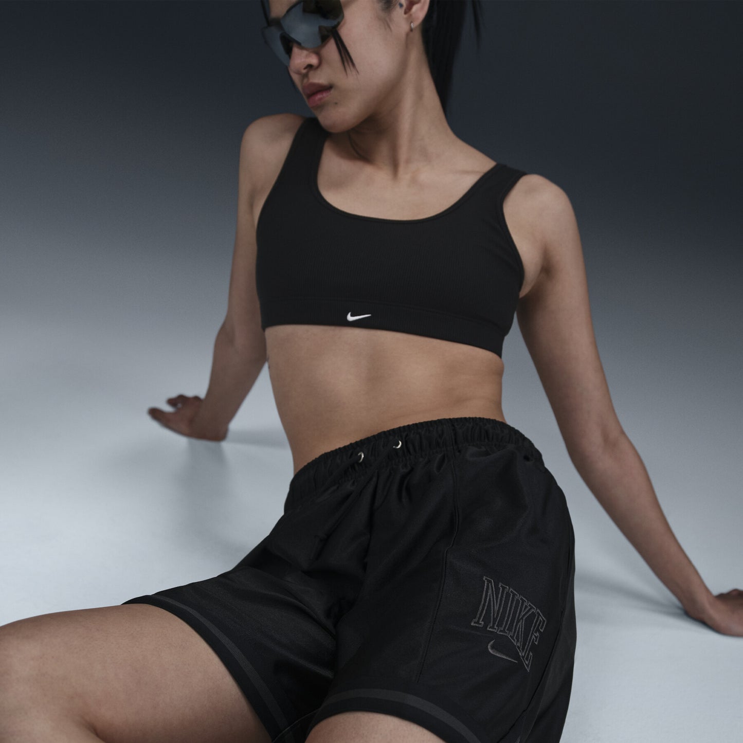 NIKE W NSW STREET 6" SATIN GX SHORT
