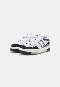 SNEAKERS NEW BALANCE 550