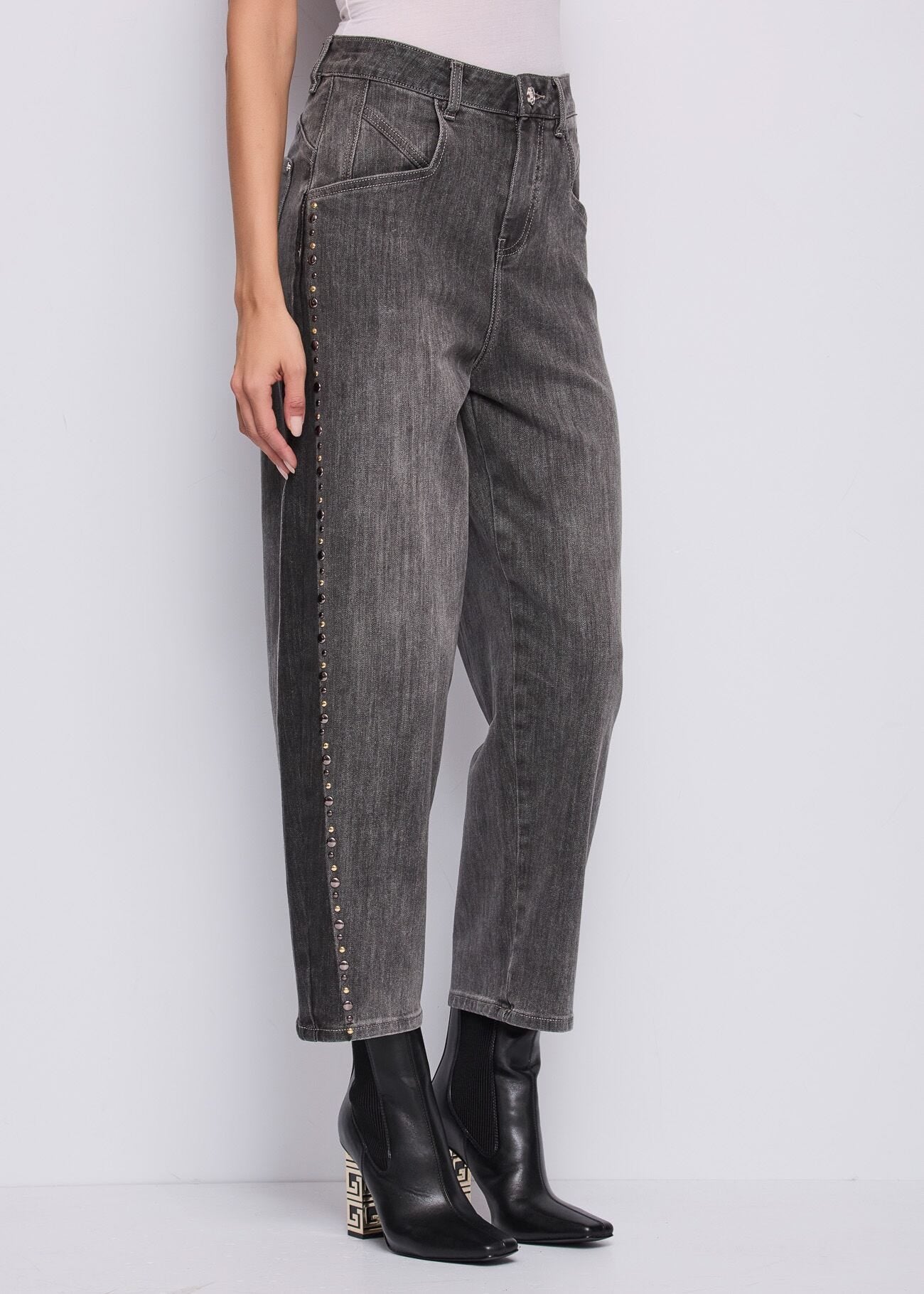 PANTALONES VAQUEROS CORTOS GAUDI