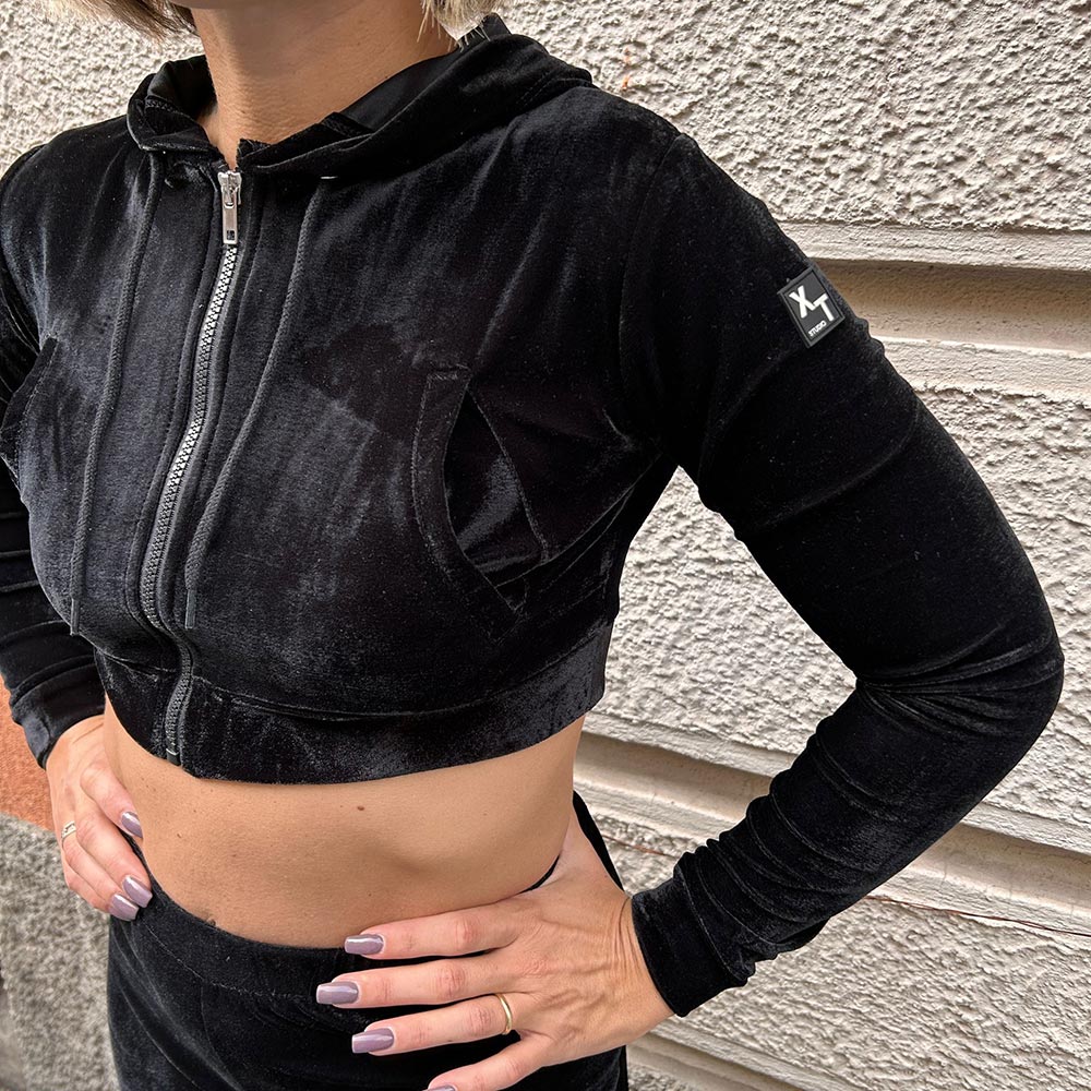 XT STUDIO CROPPED SWEATER