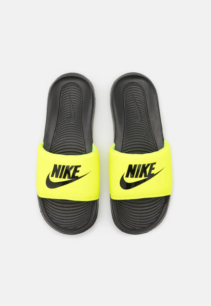 NIKE VICTORI ONE SLIDE