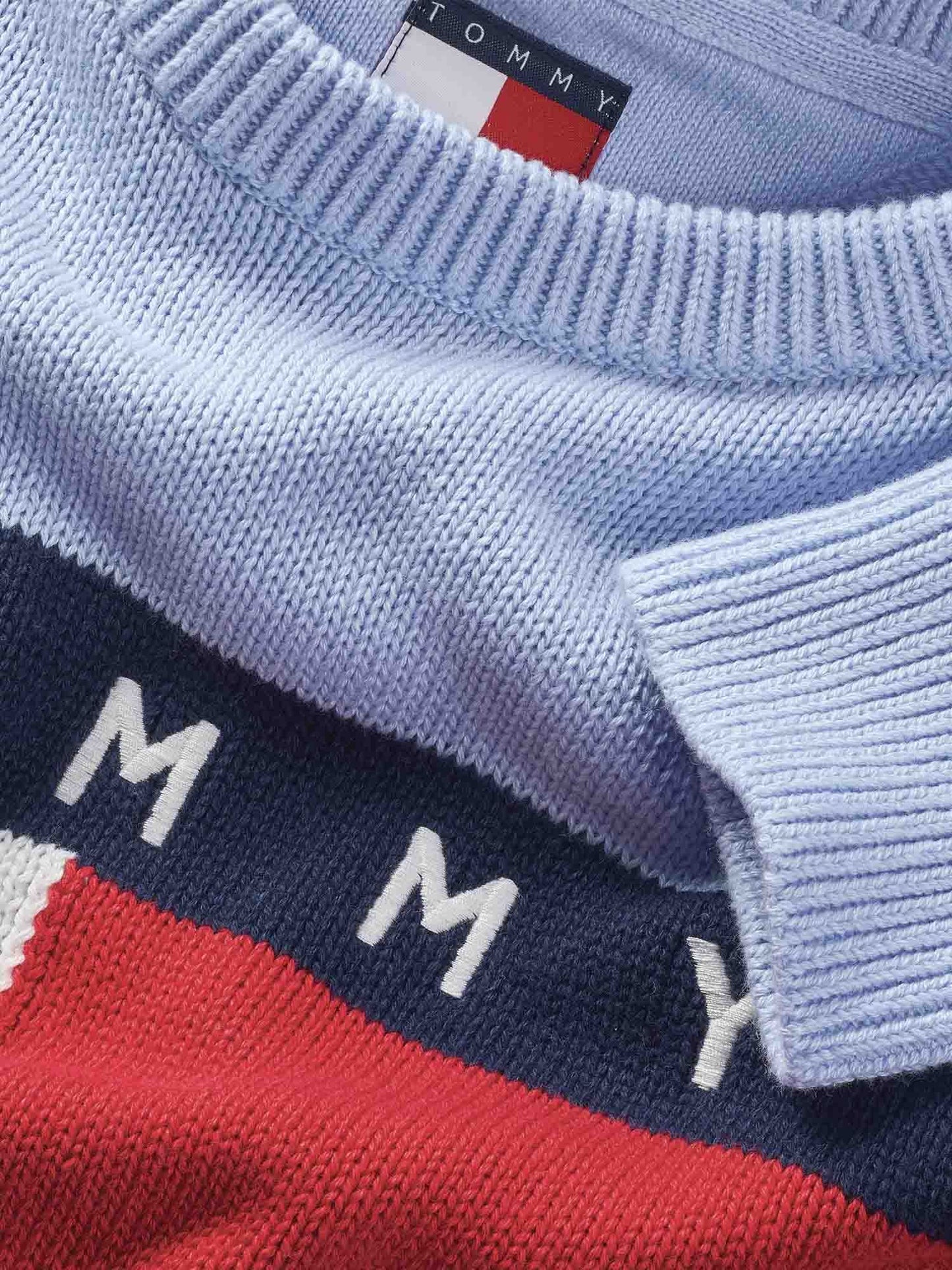 TOMMY JEANS CENTER FLAG SWEATER EXT