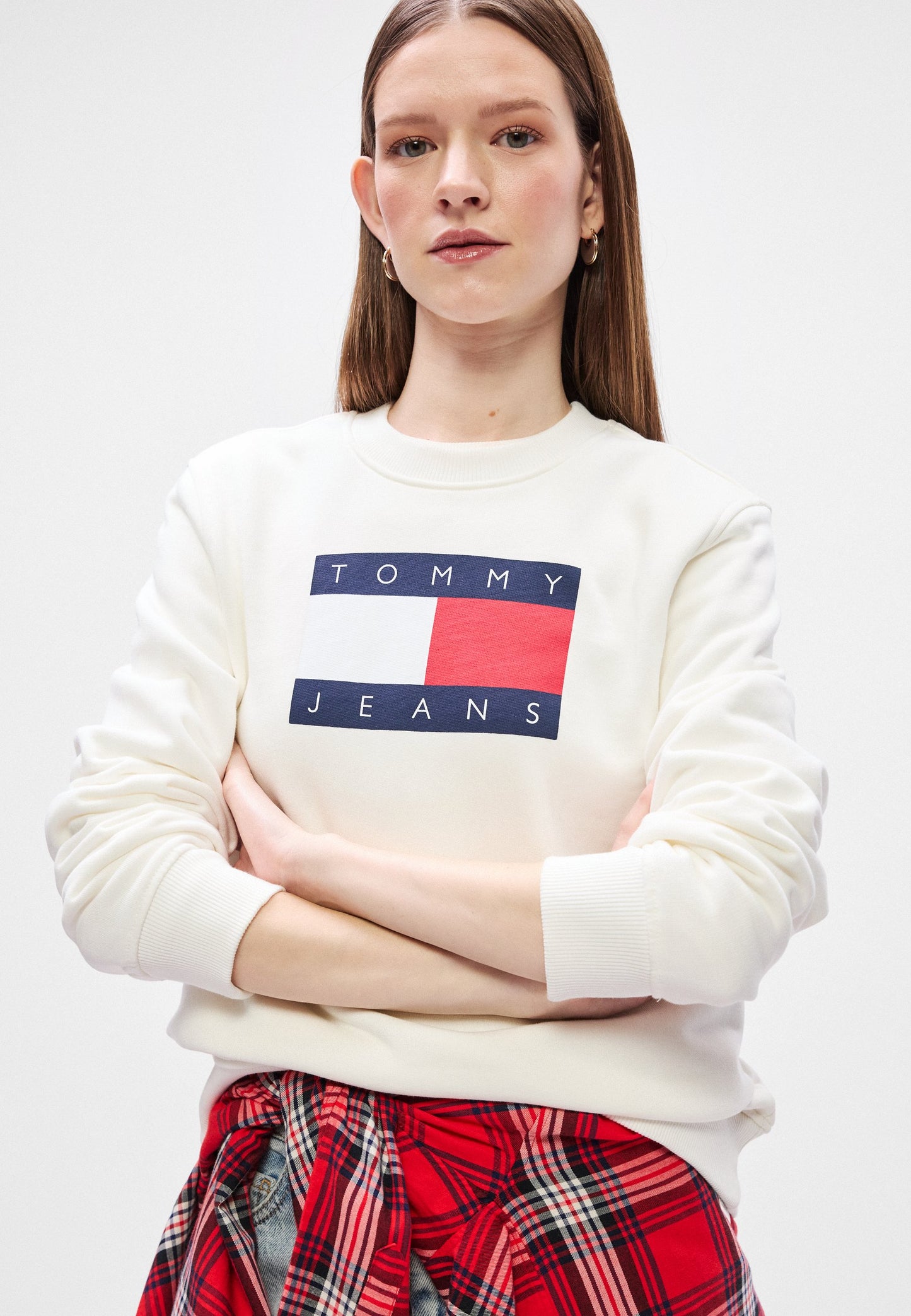 TOMMY JEANS W REG TJ FLAG CREW