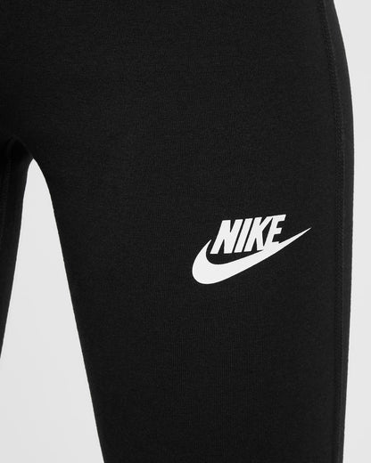 NIKE SPORTSWEAR CLASSIC