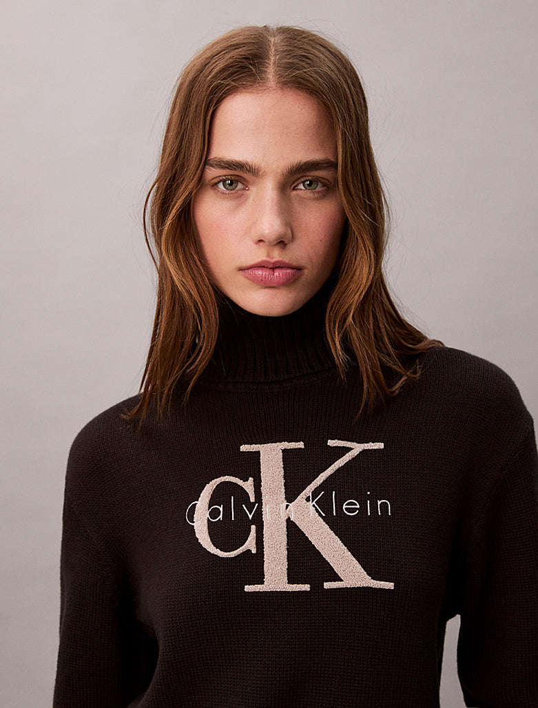 MONÓLOGO DE CHENILLE DE CALVIN KLEIN ALCANTARILLADO