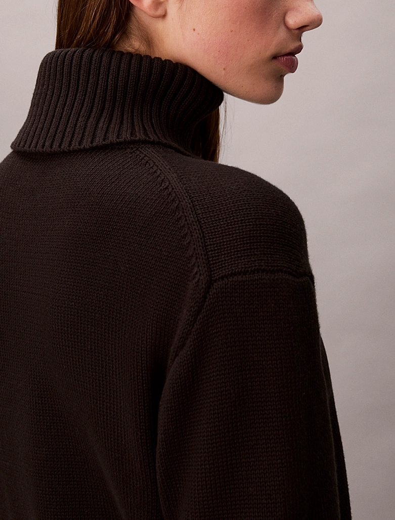 MONÓLOGO DE CHENILLE DE CALVIN KLEIN ALCANTARILLADO