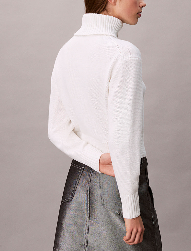 MONÓLOGO DE CHENILLE DE CALVIN KLEIN ALCANTARILLADO