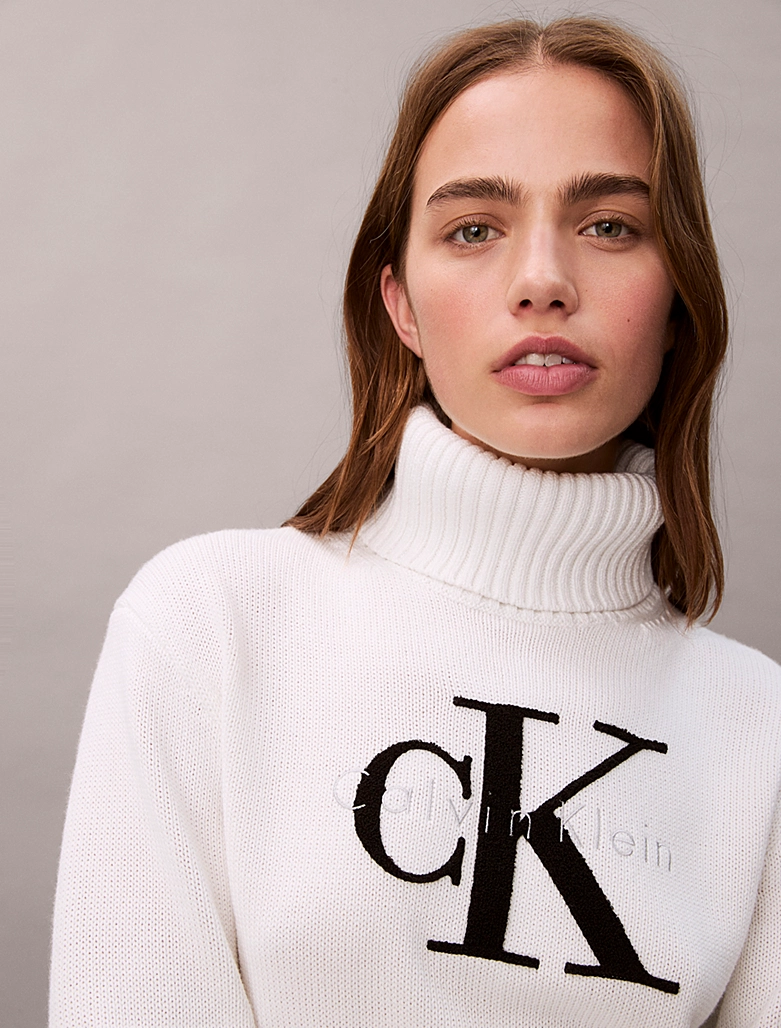 MONÓLOGO DE CHENILLE DE CALVIN KLEIN ALCANTARILLADO