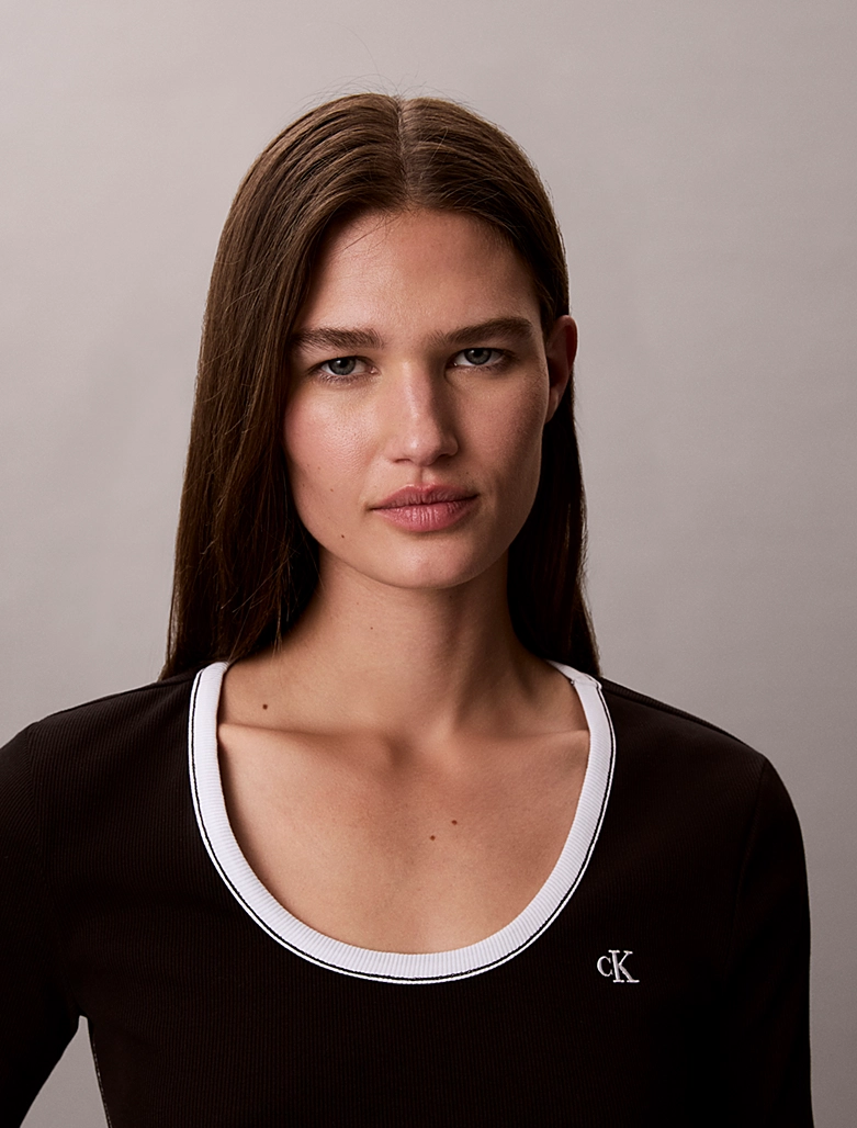 CALVIN KLEIN SS 2X2 BABY RID SCOOP NK CUTOUT