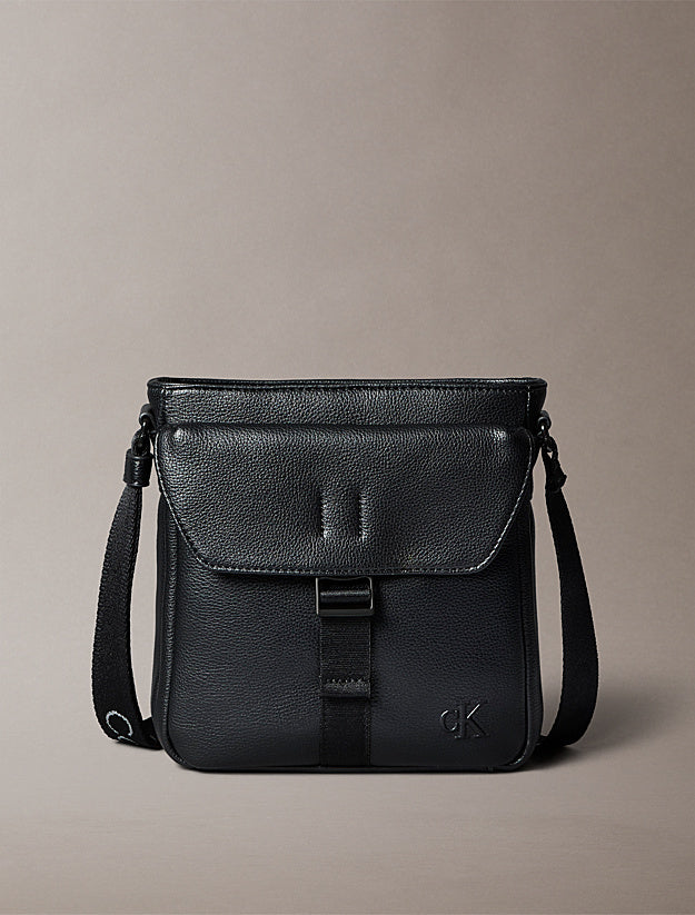 CALVIN KLEIN WEBBING STRAP FLIGHT BAG