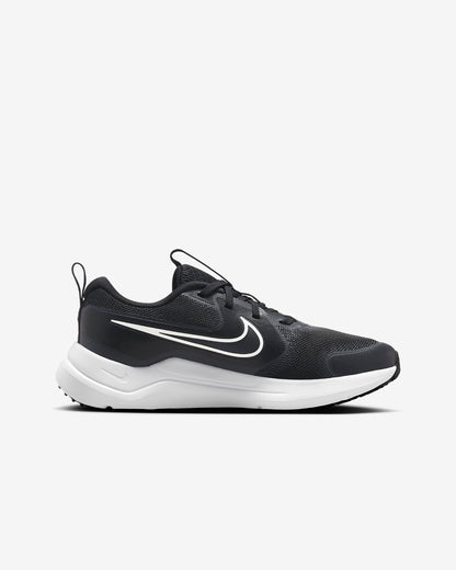 NIKE COSMIC RUNNER