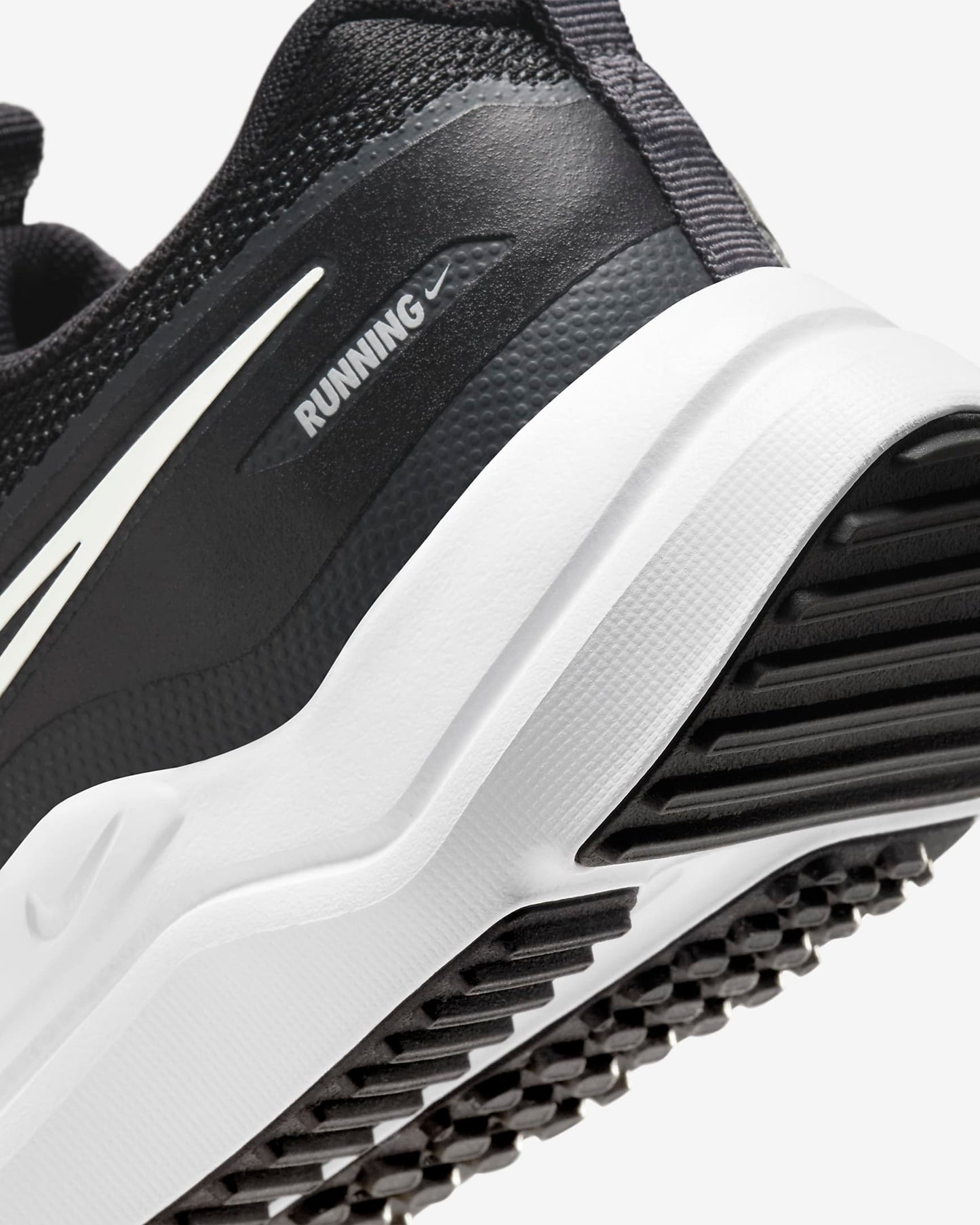 NIKE COSMIC RUNNER