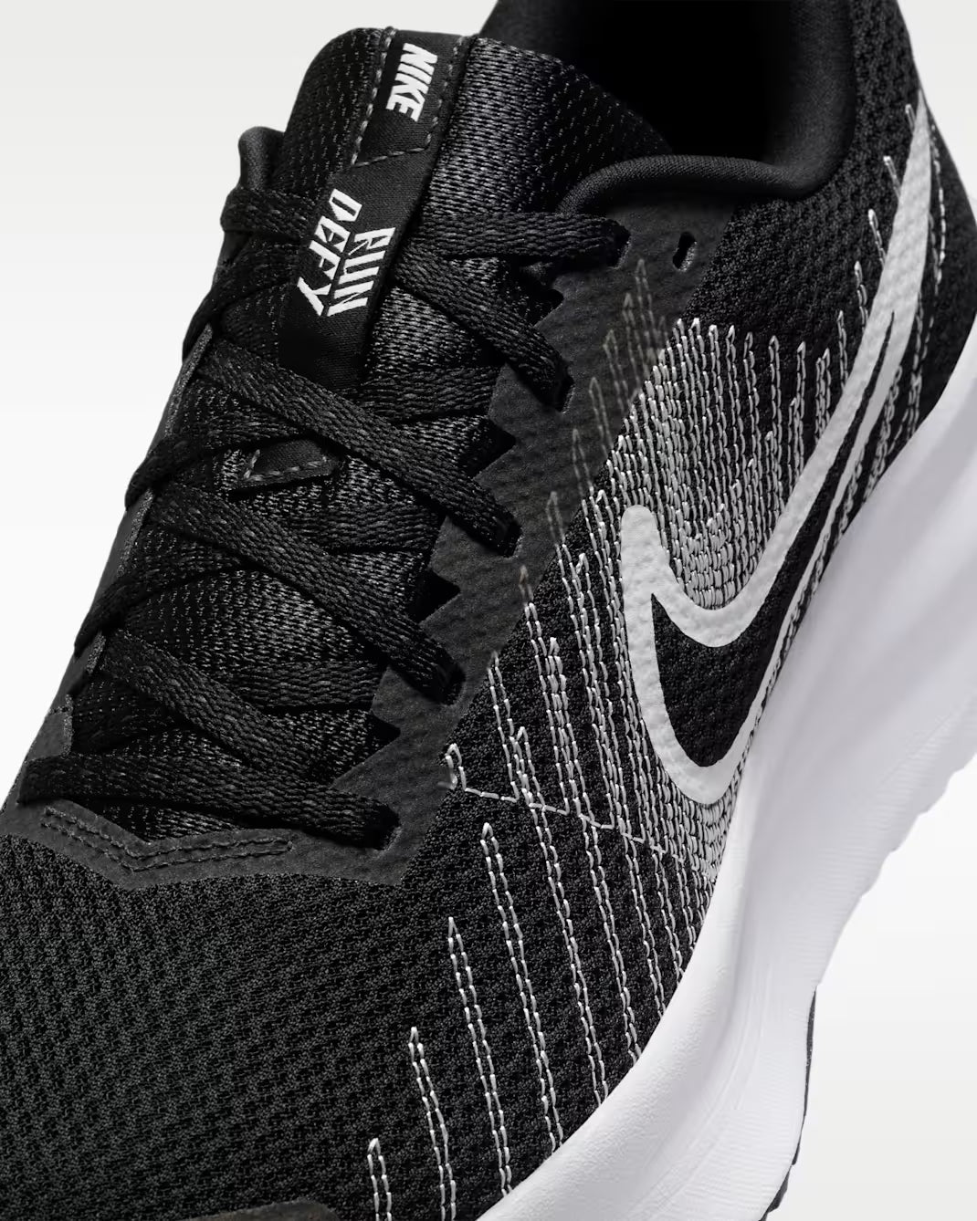 NIKE RUN DEFY