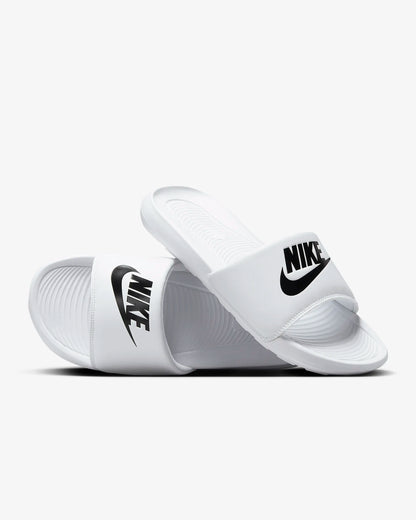 NIKE VICTORI ONE SLIDE