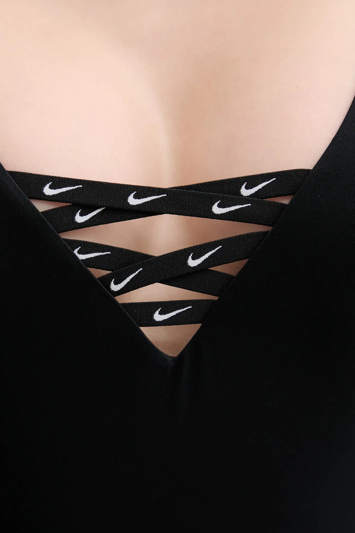 NIKE CROSSBACK ONE