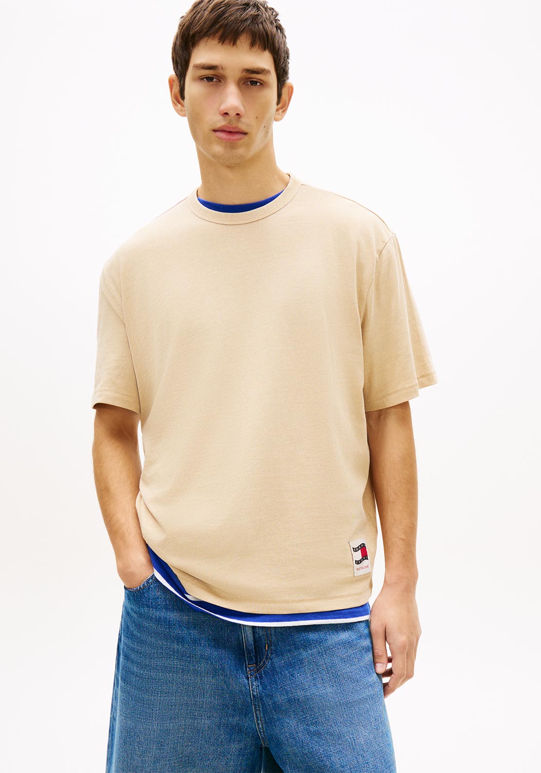 TOMMY JEANS 90S WAVING FLAG  SS TEE