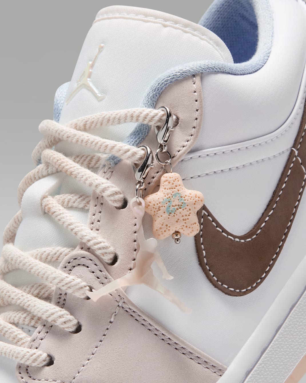 WMNS AIR JORDAN 1 LOW