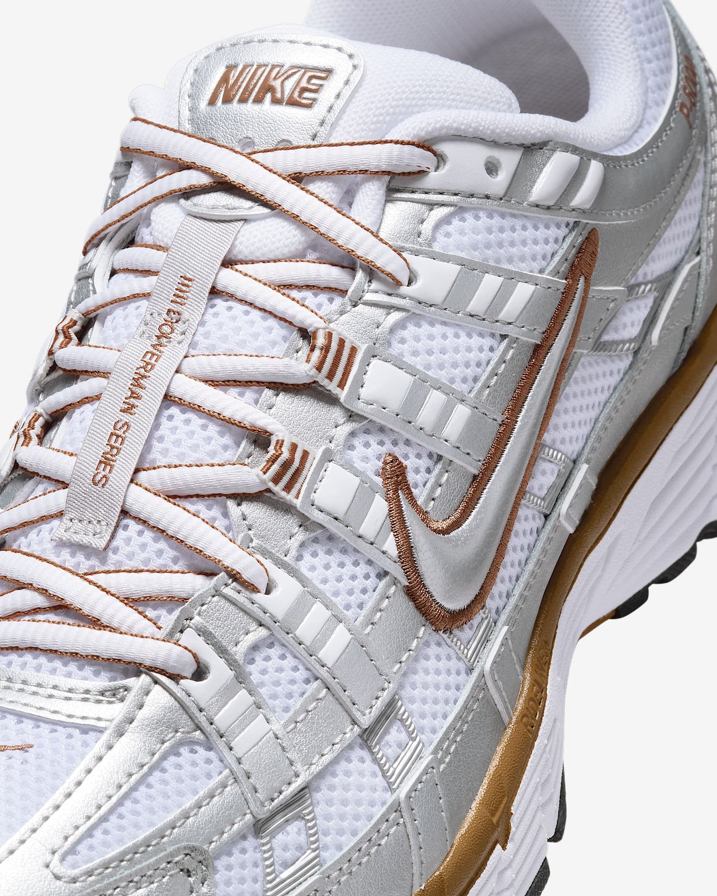 NIKE W P-6000