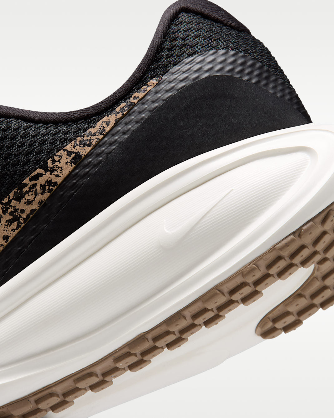 NIKE REVOLUTION 8 SINTETIC