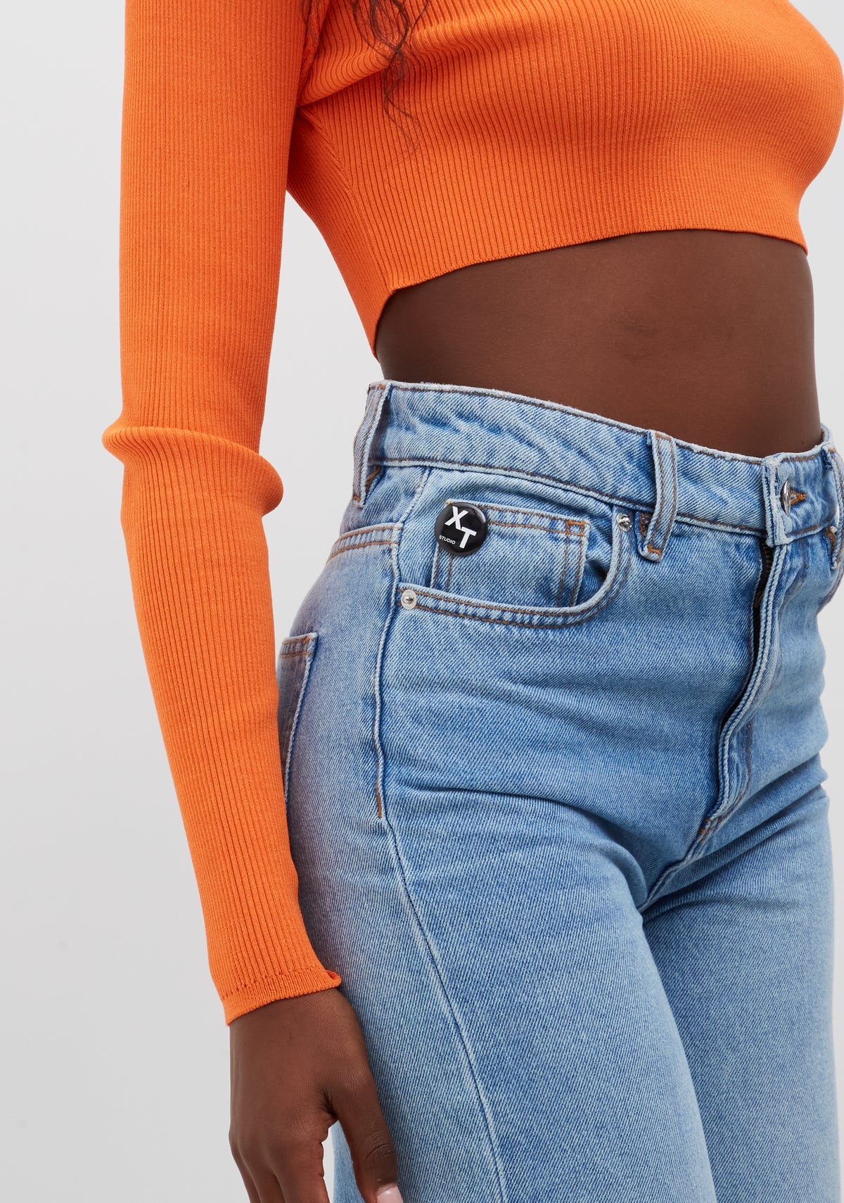 XT STUDIO CROPPED BLEAC JEANS