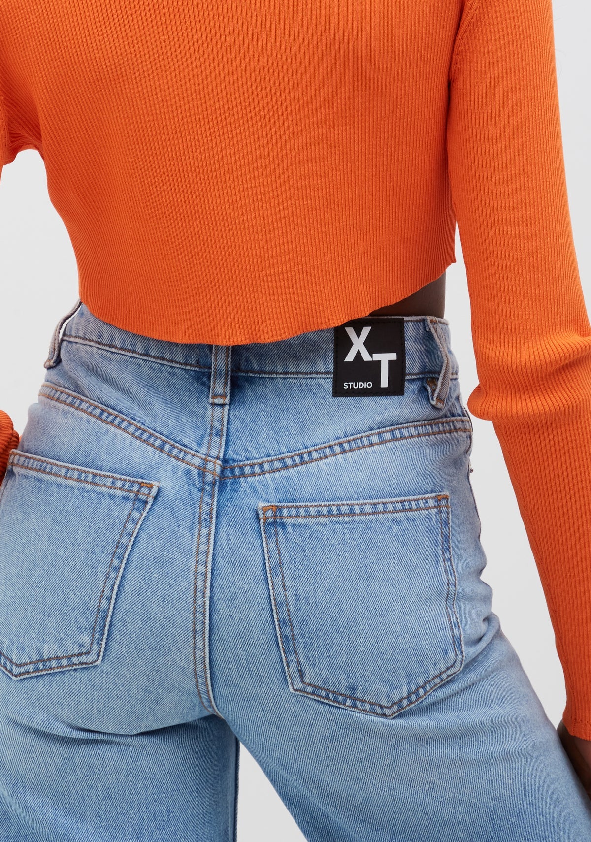 XT STUDIO CROPPED BLEAC JEANS