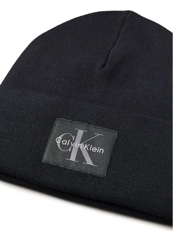 CALVIN KLEIN MONOLOGO PATCH BEANIE
