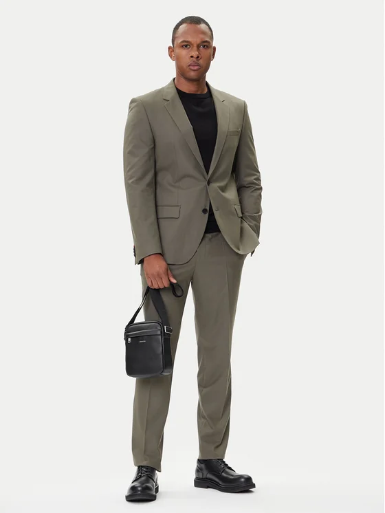CALVIN KLEIN RAISED REPORTER