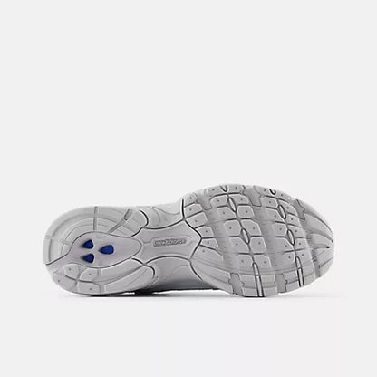 NEW BALANCE W