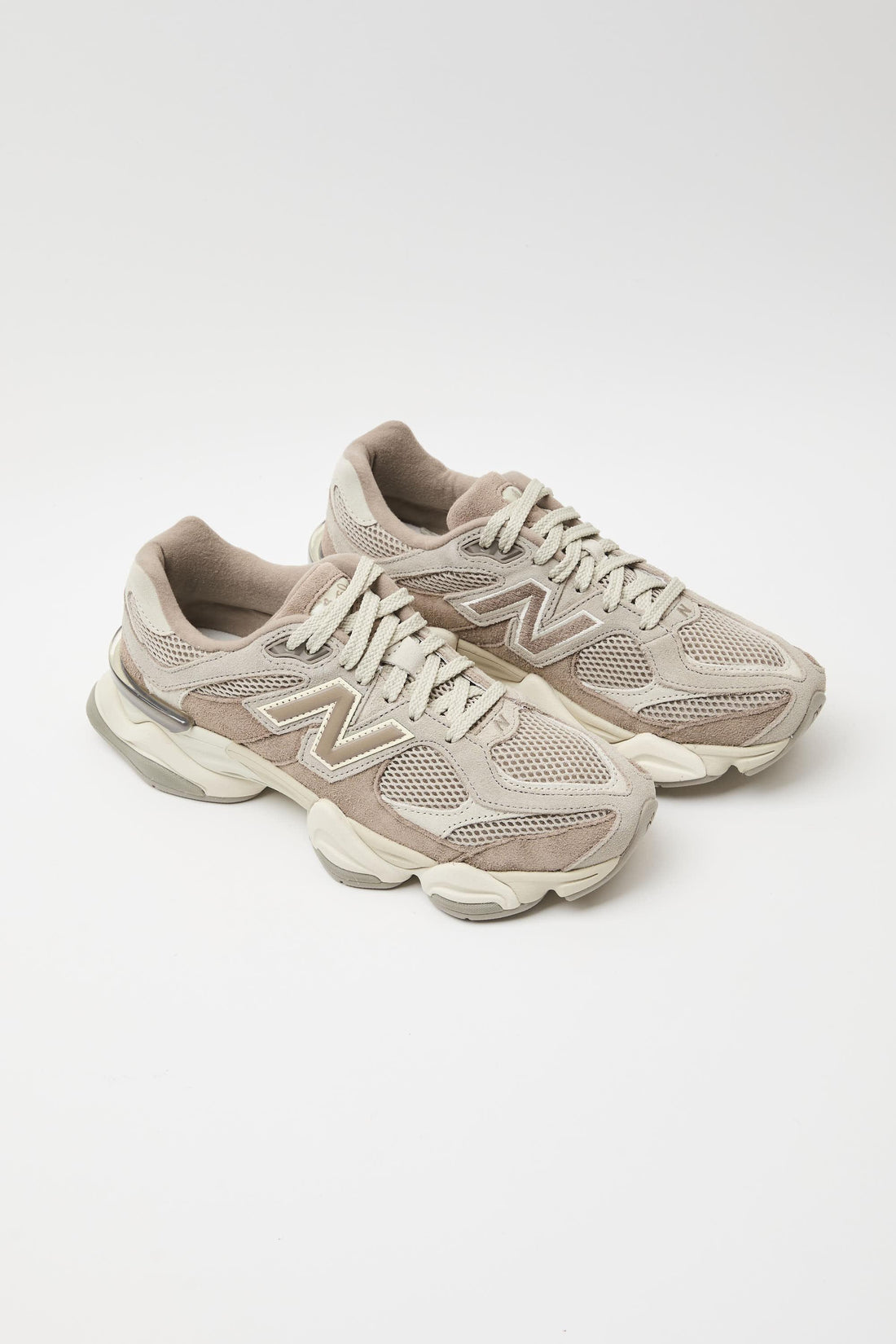 NEW BALANCE 9060 SHOE