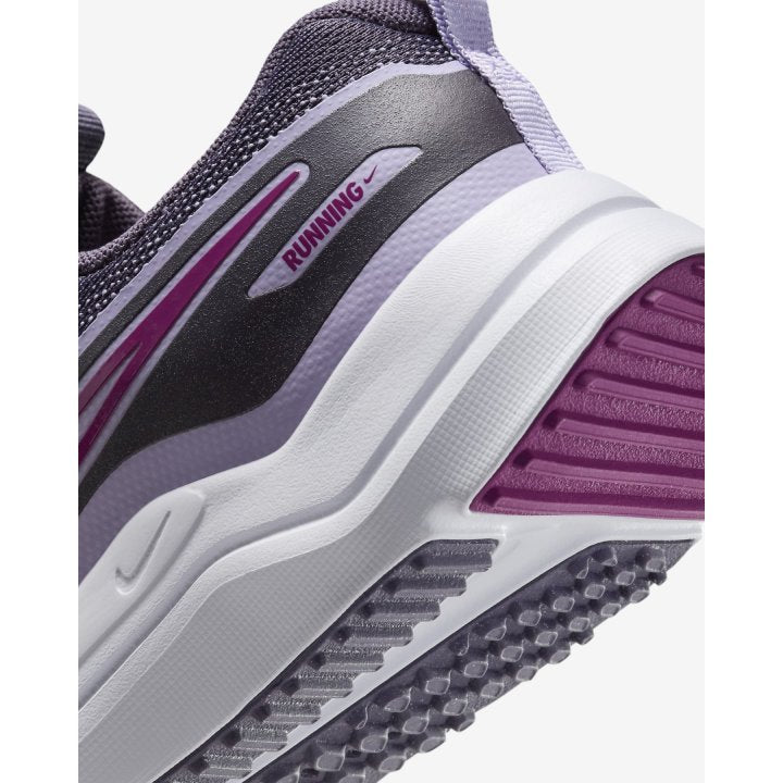 NIKE COSMIC RUNNER