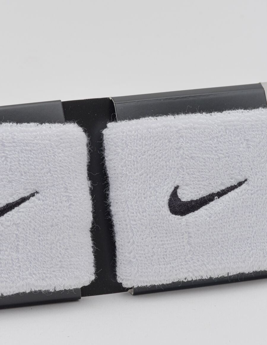 NIKE SWOOSH