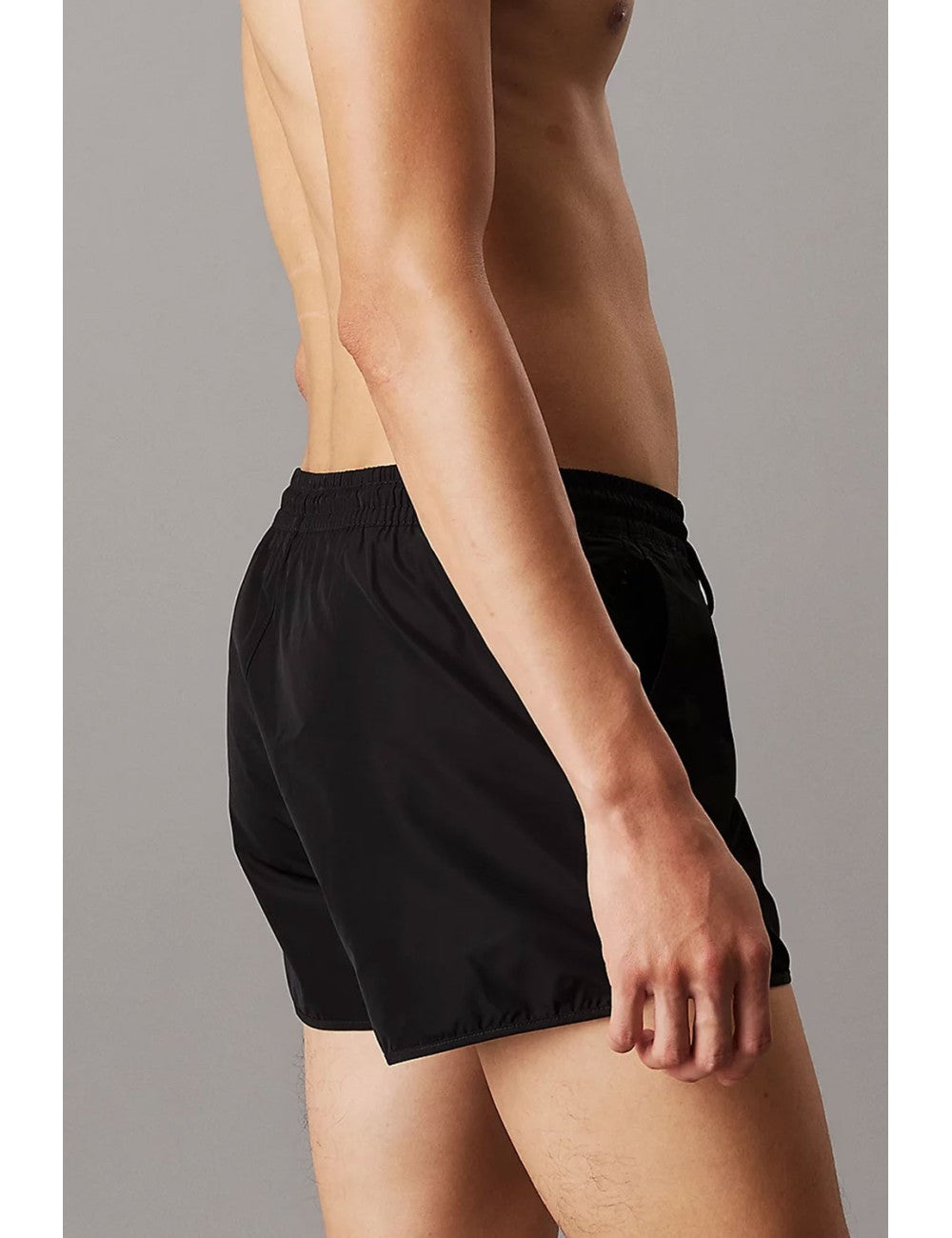 CALVIN KLEIN SHORT RUNNER
