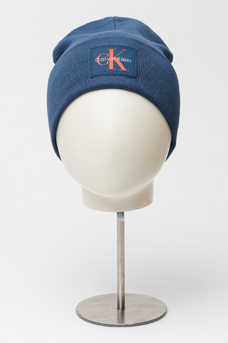 CALVIN KLEIN MONOLOGO PATCH BEANIE