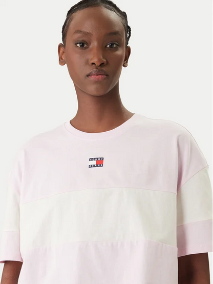 TOMMY JEANS CBLK BADGE TEE