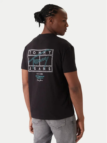 TOMMY JEANS REGULAR SIGN SPRAY SS TEE