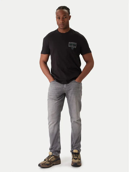 TOMMY JEANS REGULAR SIGN SPRAY SS TEE